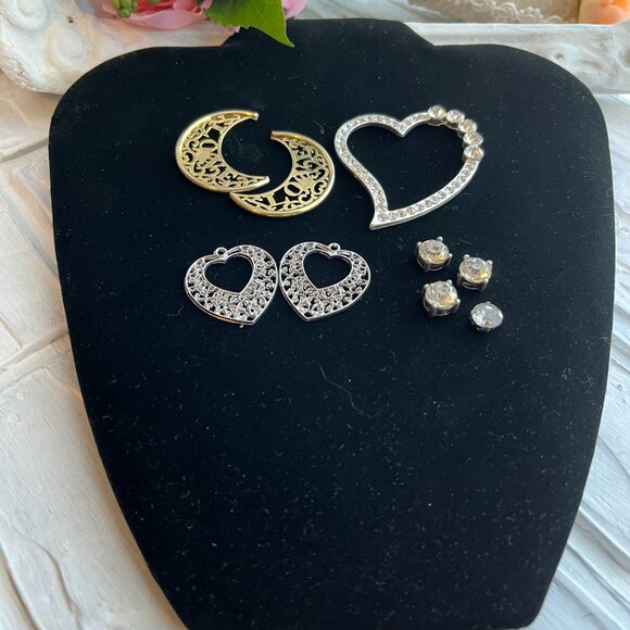 Jewelry such as hearts, gold moons & rhinestone pieces for your craft projects - Picture 2 of 6